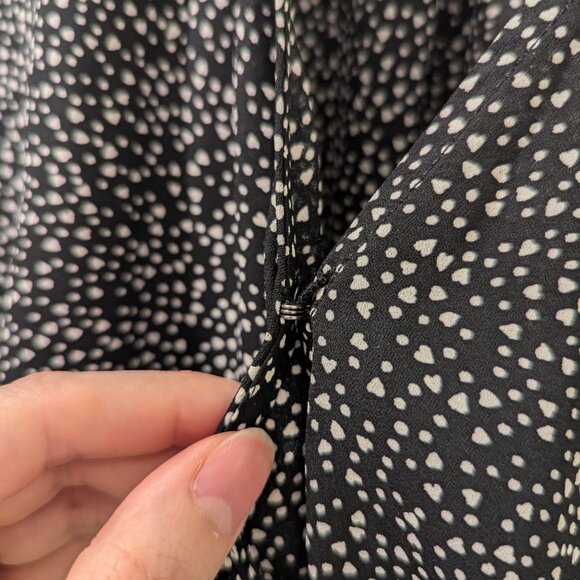 GAP Long Sleeved, V-Neck Dress, Size XS, Black with White Hearts - Picture 2 of 5